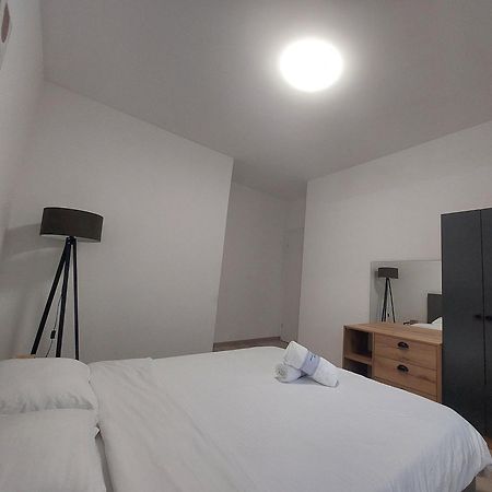 Private Apartments Prishtina Pristina Buitenkant foto