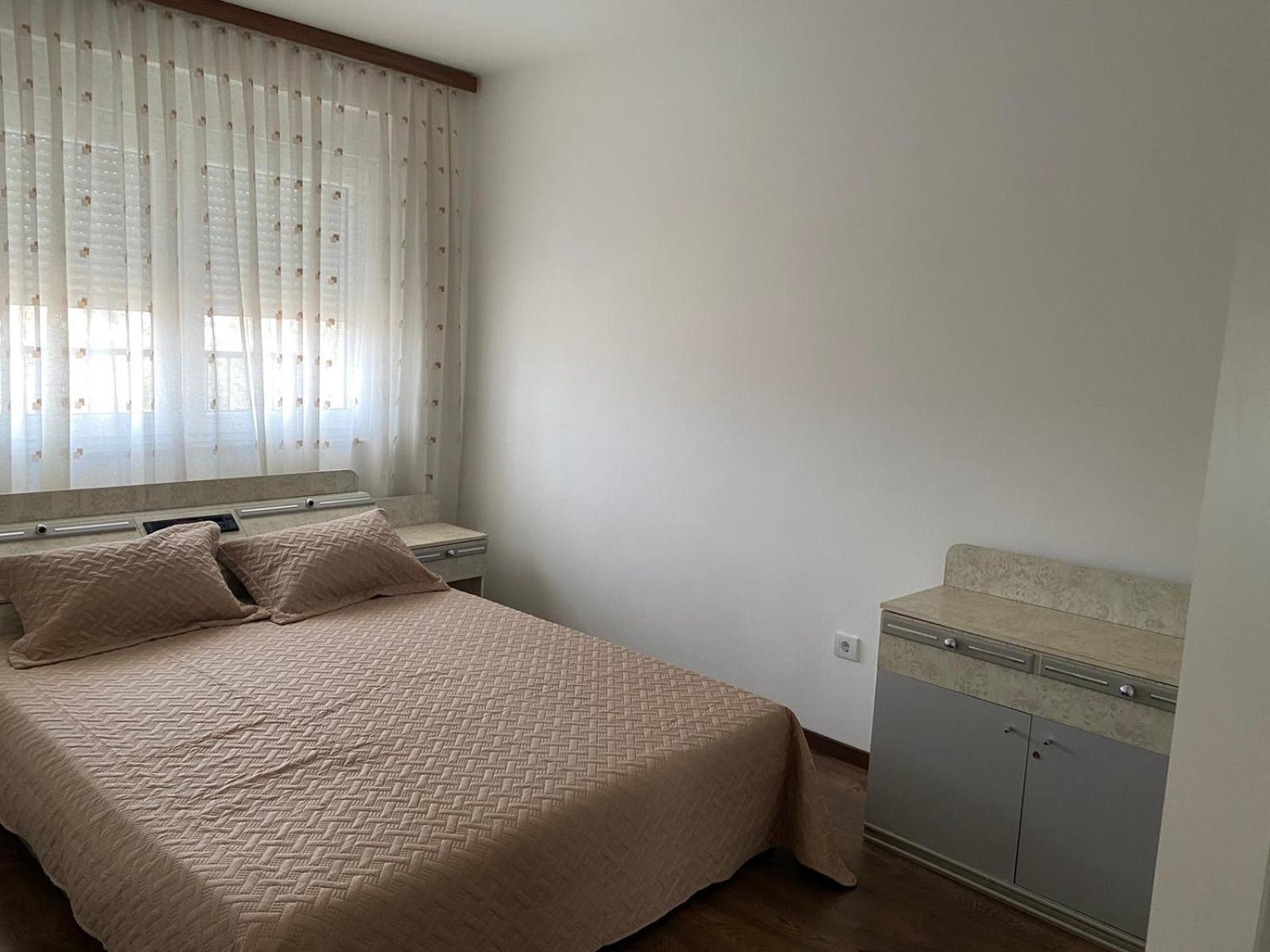 Private Apartments Prishtina Pristina Buitenkant foto