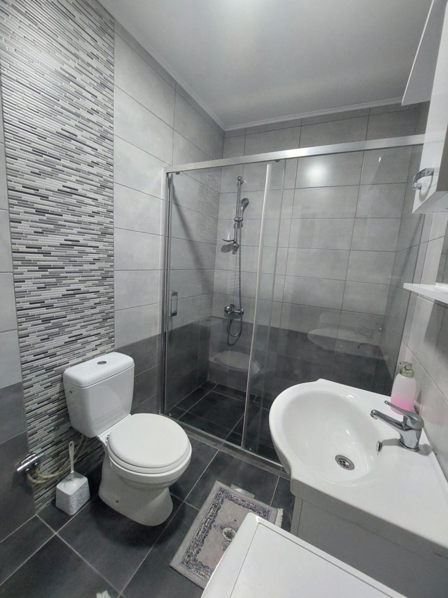 Private Apartments Prishtina Pristina Buitenkant foto