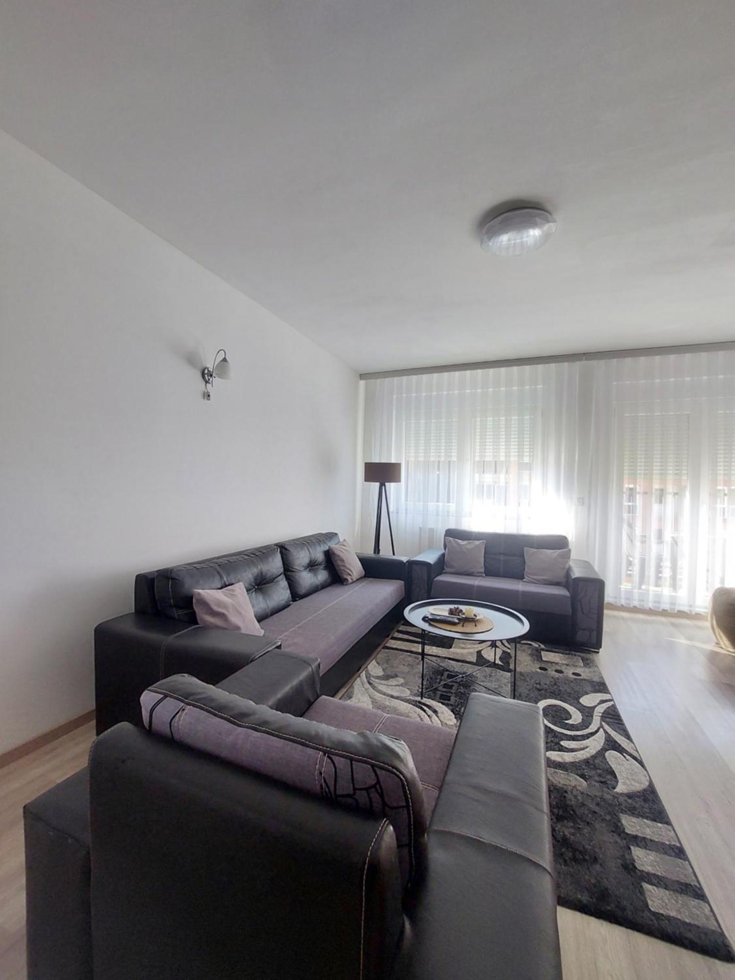 Private Apartments Prishtina Pristina Buitenkant foto