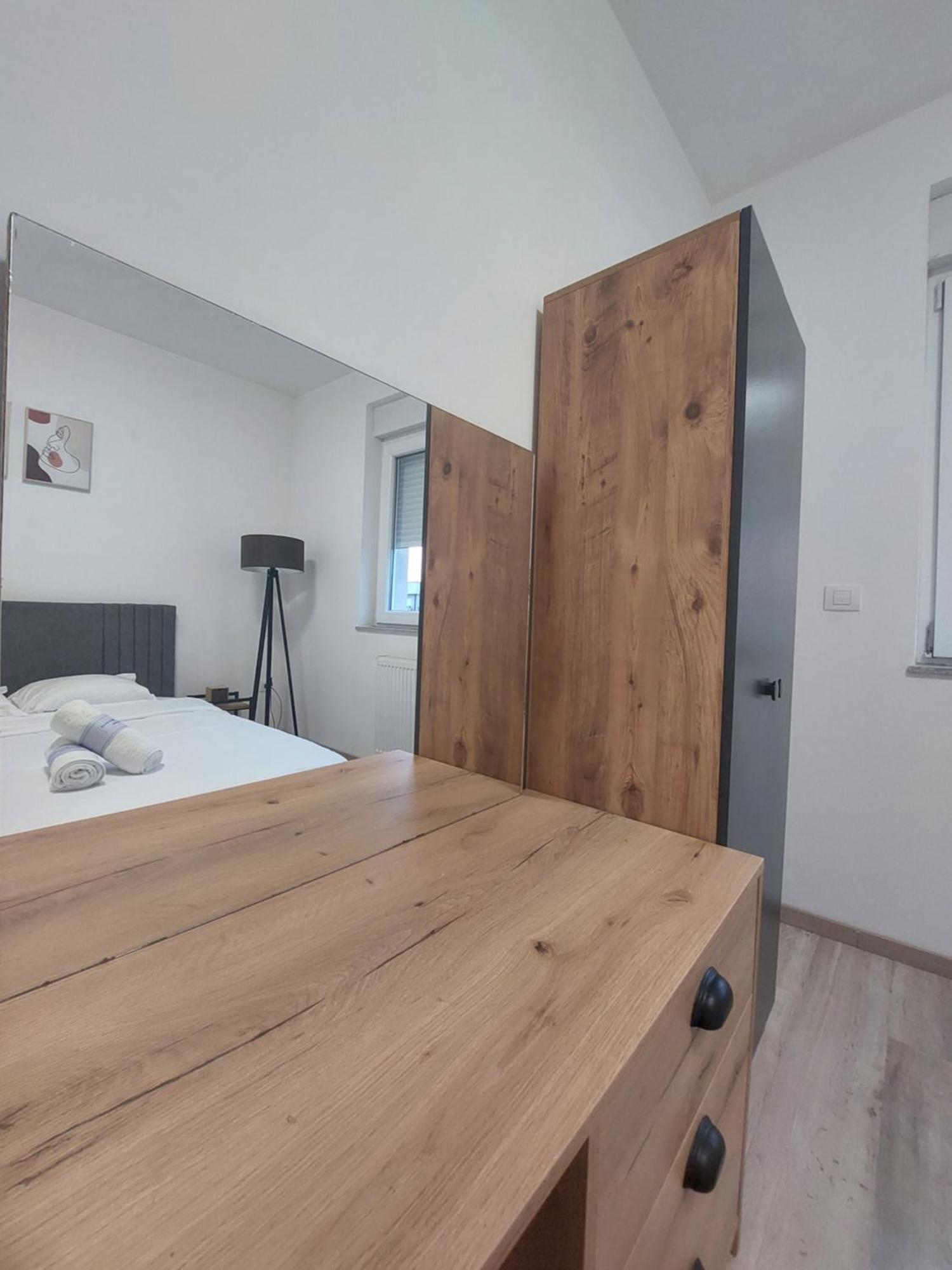 Private Apartments Prishtina Pristina Buitenkant foto